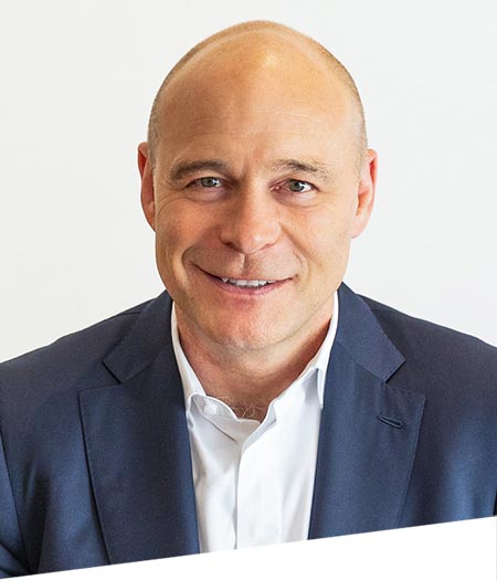 Expert-Dr-Nick-Mantell-v2-Eye-Institute-Auckland